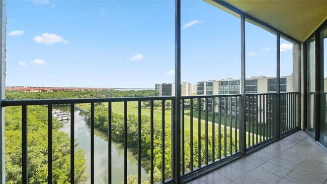 Building Photo - 900 Cove Cay Dr Unit 6F Rental