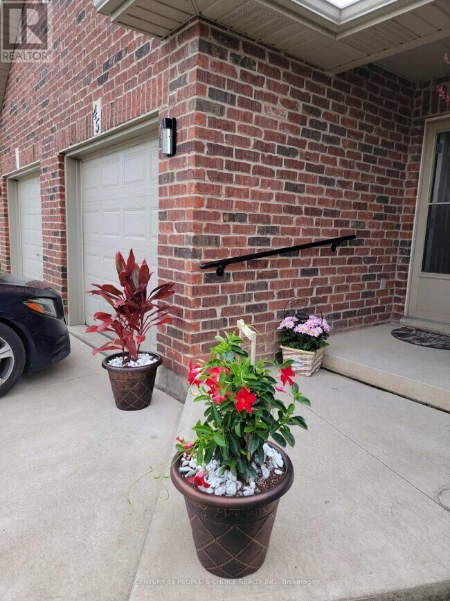 Photo - 45 Nathalie Ct