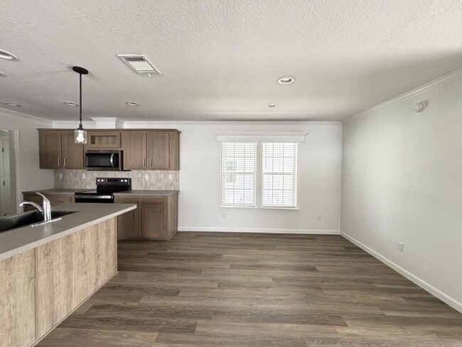 Photo - 7443 43rd Way N