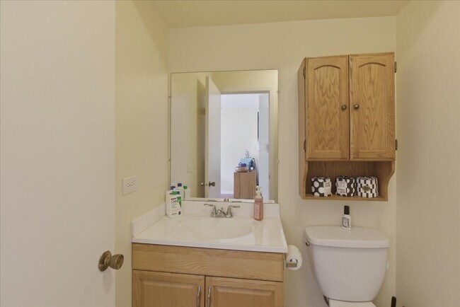 Photo - 1631 W Belle Plaine Ave