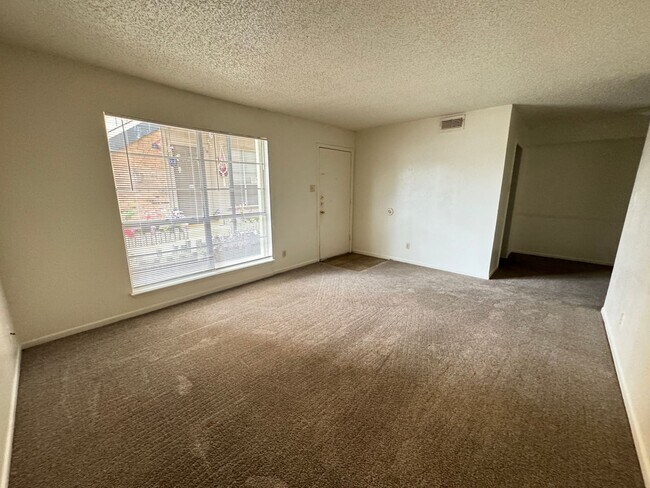 4308 Lake Rd Unit E