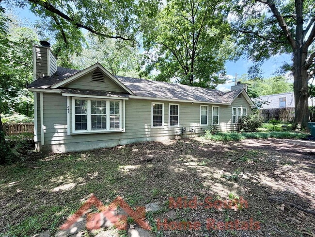 Photo - 641 Lagrange Pk Cv