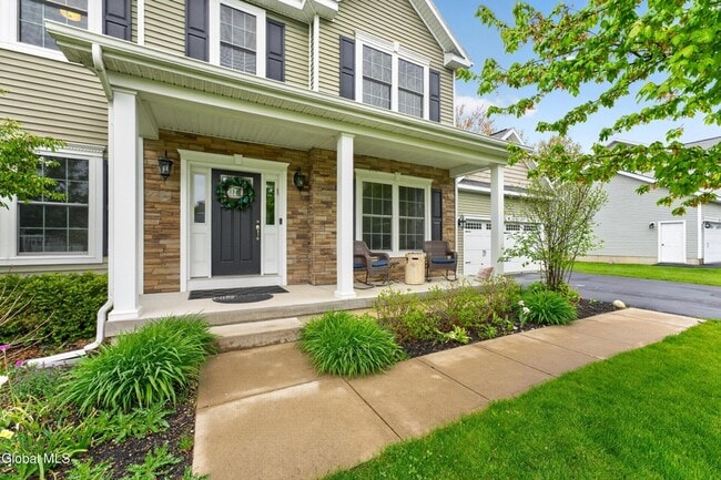 Photo - 4 Fenlon Ln