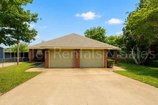 Building Photo - Awesome Duplex in Harker Heights