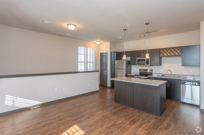 1BR, 1BA - 938SF