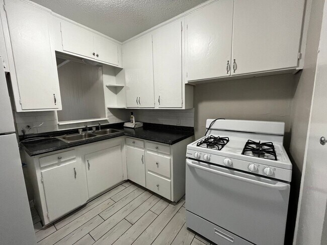 Photo - 3 Bed 2 Bath Home in MWC! **Half off on t...