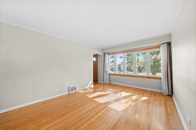 Photo - 5756 S Kolmar Ave