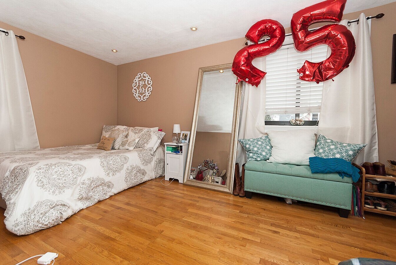 Photo - HOT ALLSTON LISTING!!!!