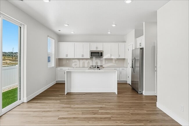 Photo - 5498 Damfield Ln