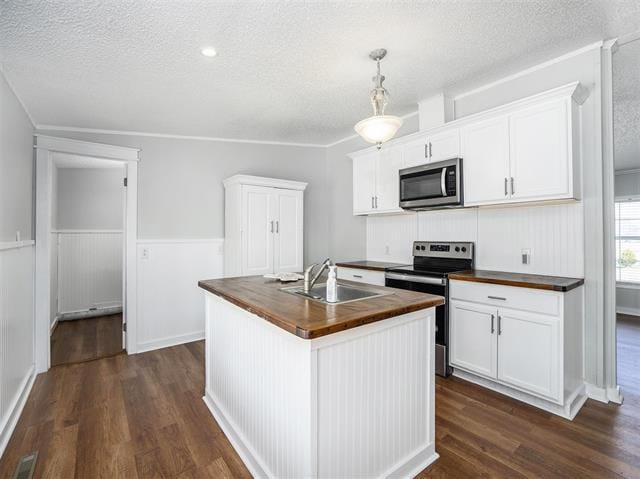 Photo - 9558 Diamond Avenue