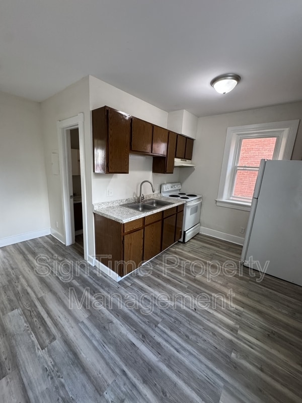 Building Photo - 38-40 East Washington Street - 2A Rental
