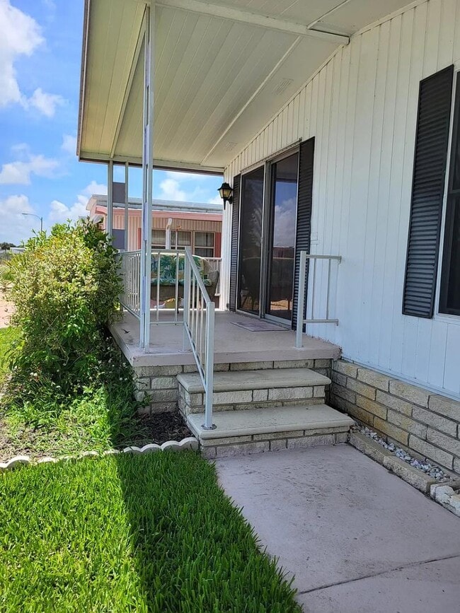 Photo - 12117 Cartwright Dr
