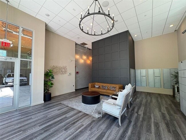 Building Photo - 525 Parkway Dr Unit 512