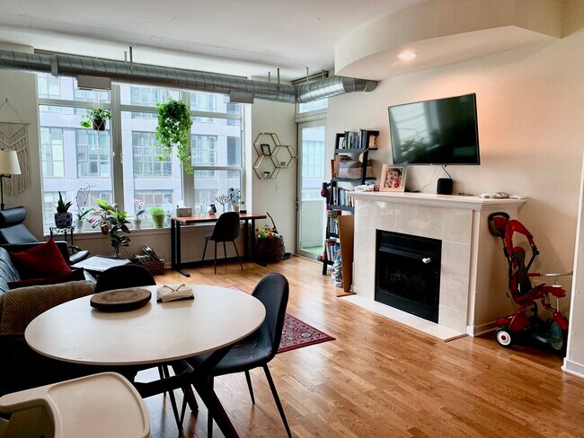 Photo - 909 W Washington Blvd Unit 412