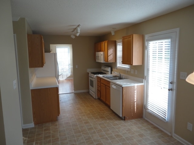 Photo - 817 Northwood Hills Ave