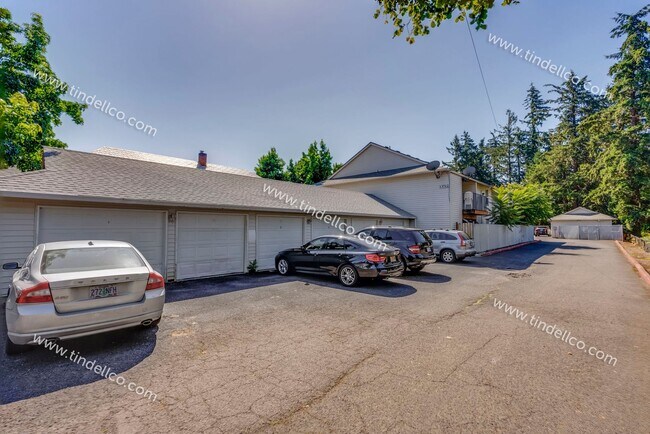 Photo - Spacious Pet-Friendly Top-Floor Unit w/ Parking Included! Unit SAX 38-4