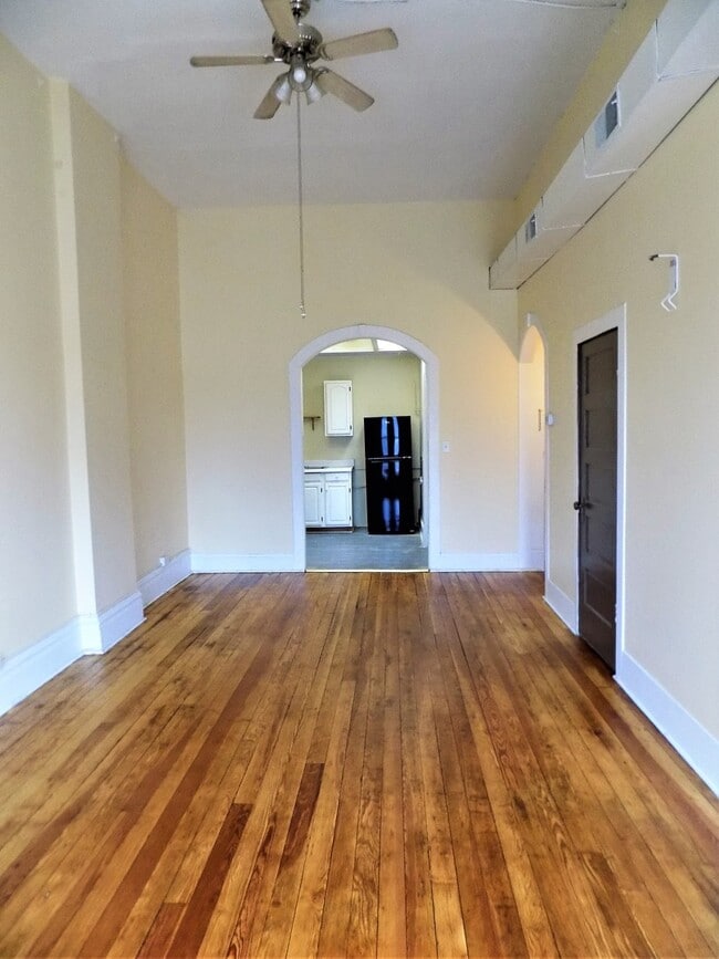 Photo - 56 E Burlington Ave Unit Apt. 01