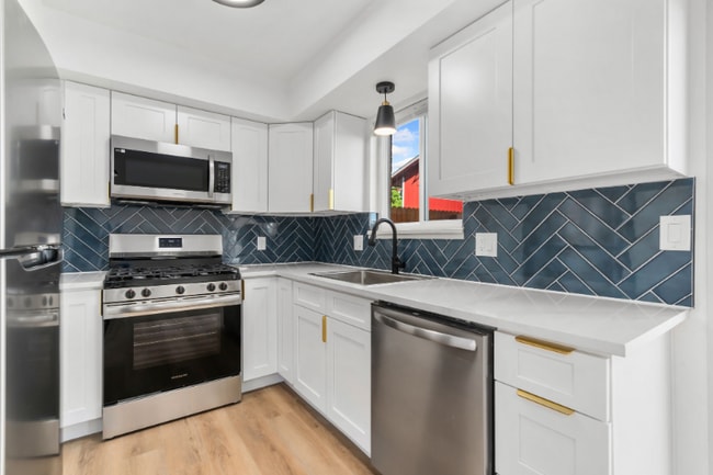 Building Photo - 1618 Banyan Dr Unit 1618 Banyan Dr #1 Rental