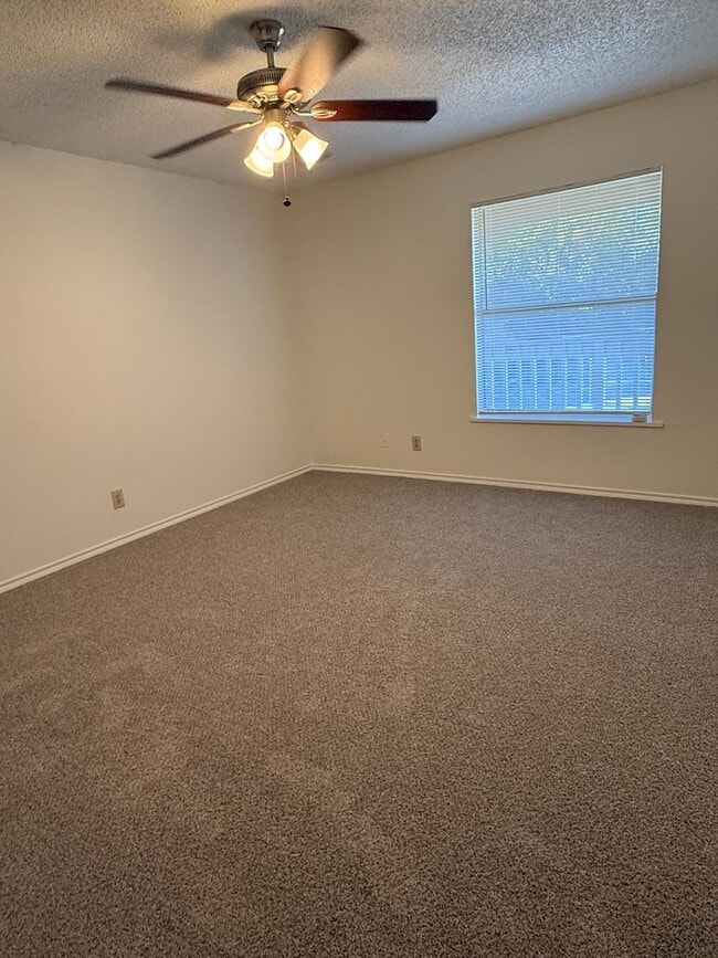 Photo - Move-in ready 1-bedroom, 1-bath condo in a...