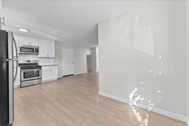 Photo - 631 E Elk Ave Unit 07