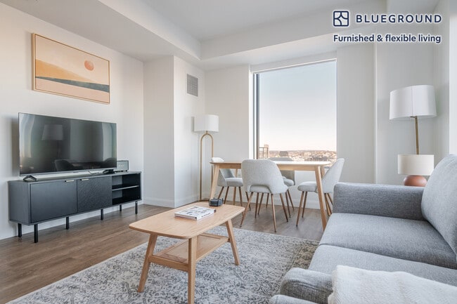 Photo - 151 N First St Unidad FL11-ID1293