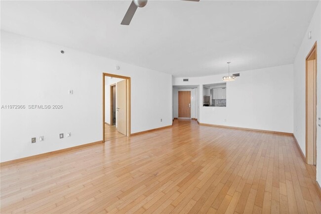 Photo - 450 Alton Rd Unidad 3206