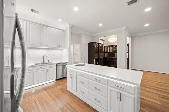 4023 Breakwood Dr