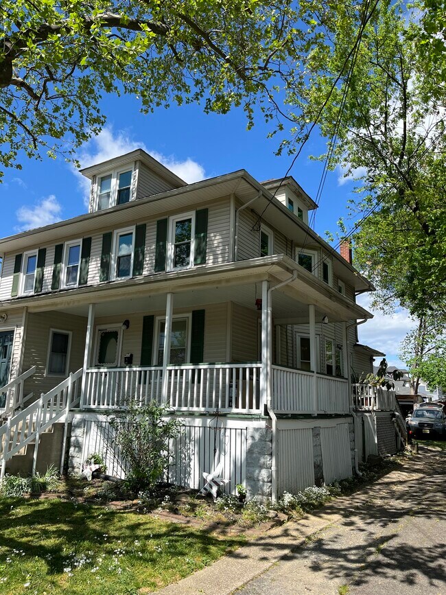 409 Newton Ave Unit 2