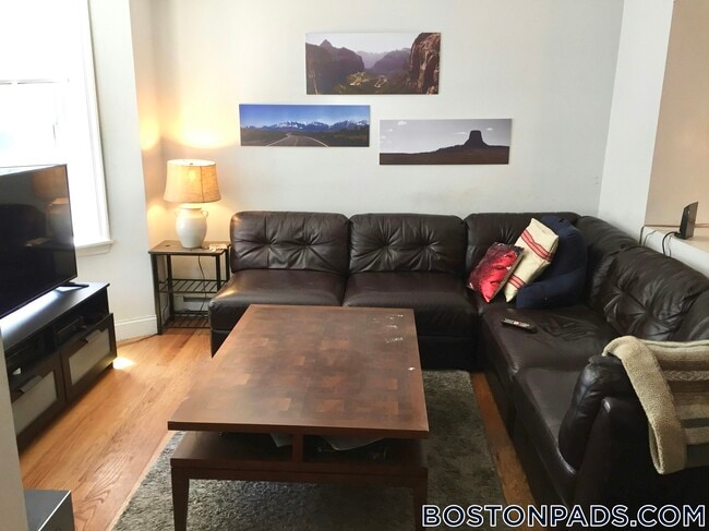 Photo - 22 Hayden St