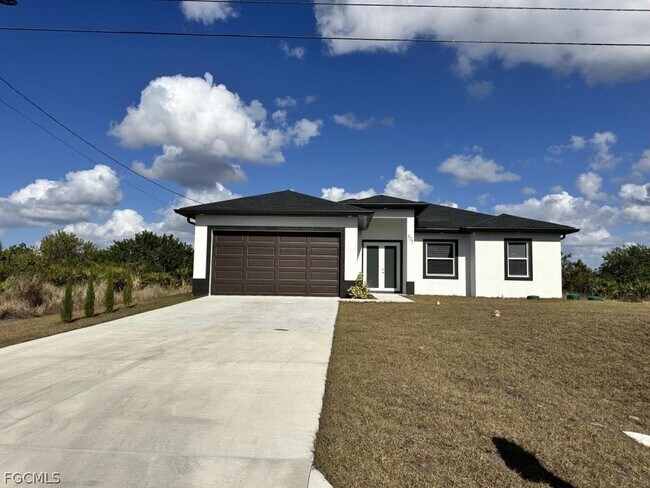 Building Photo - 325 Paulcrest Ave