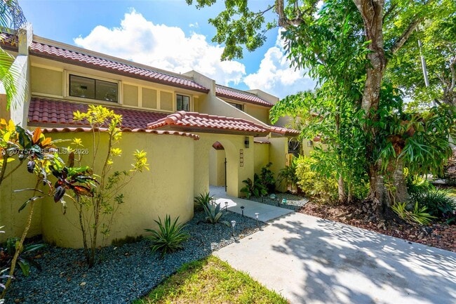 Photo - 3843 Alcantara Ave