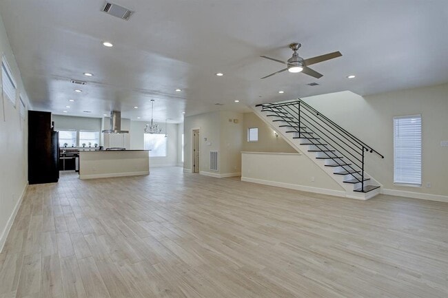 Photo - 3045 Clinton Dr