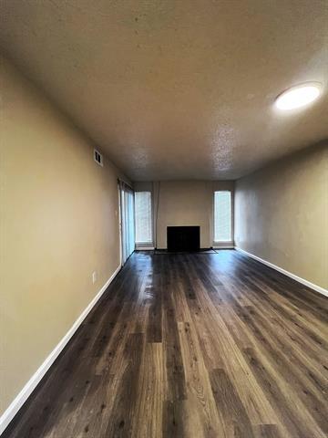Photo - 6050 Melody Ln Unidad 124