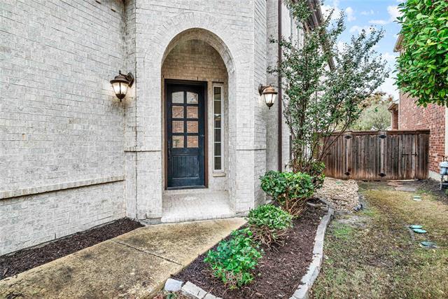 Photo - 2517 Las Palmas Ln