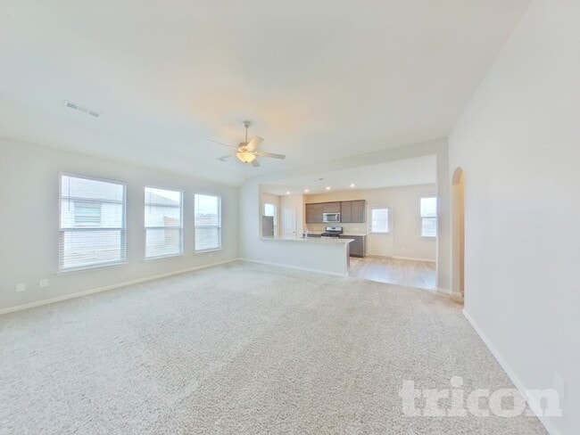 Photo - 304 Micah Ln