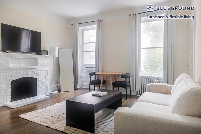 Photo - 26 Jane St Unidad FL3-ID1973