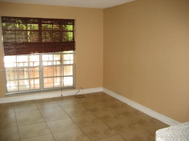 Photo - 10832 N Kendall Dr Unit U-6