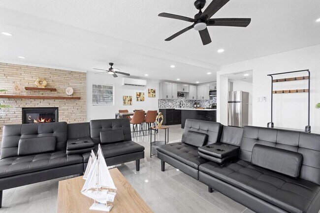 Photo - 1780 Lake St Unidad ID1094232P