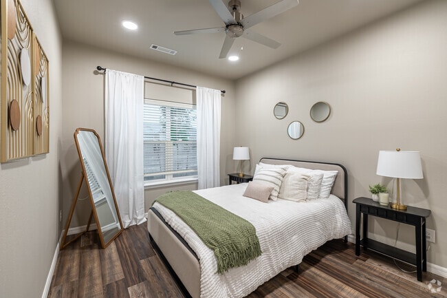 2BR, 2BA - 1,282SF - Second Bedroom