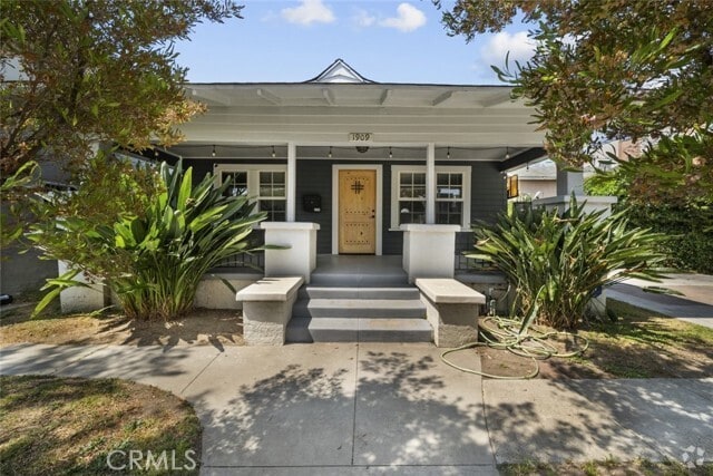 Building Photo - 1909 Gardena Ave Rental