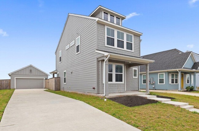 Photo - 303 Elm Br Trl