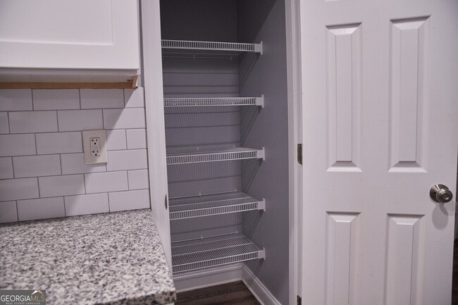 Photo - 248 Mill Creek Pl
