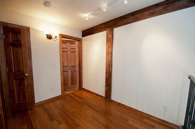 Photo - Union Biscuit Warehouse 111 Unidad UB 111