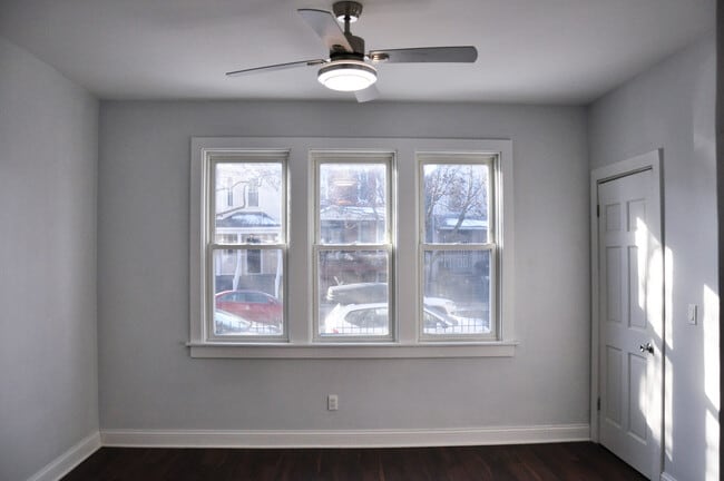 Building Photo - 2529 N Washtenaw Ave Unit 2529 N Washtenaw  1