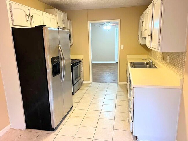 Photo - 8067 Creekstone Way