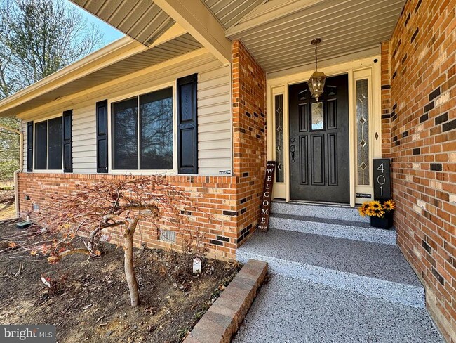 Photo - 401 Butternut Ct