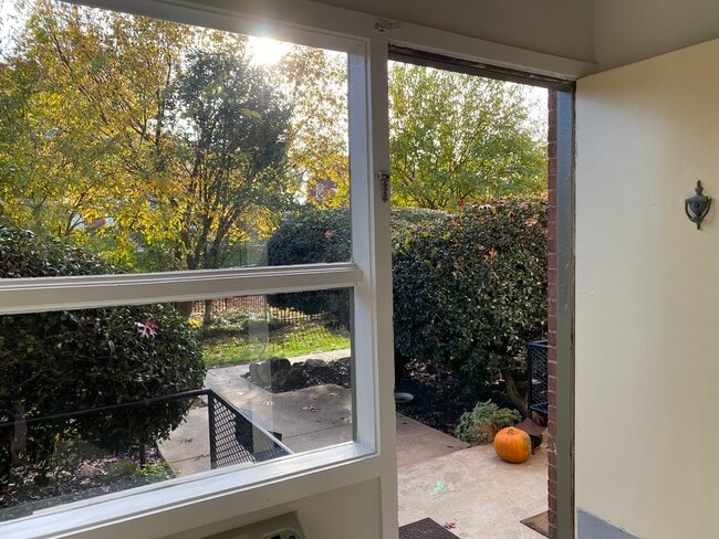 Photo - Westover Court Apartments