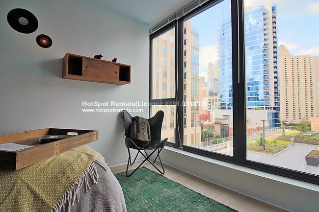 Photo - 151 W Superior St