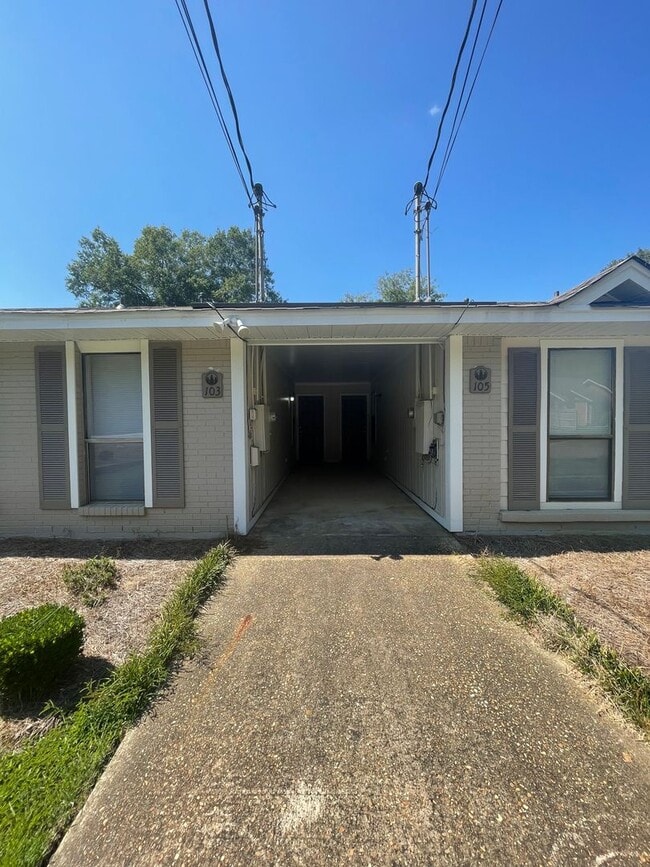 Photo - 103 Cedar Ct