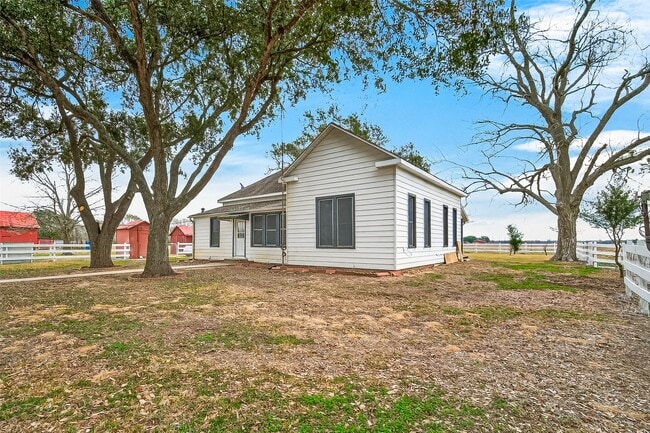 Photo - 1603 Blase Rd